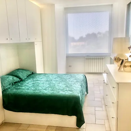 Green Village House كاريني