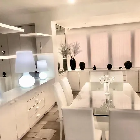 Green Village House * Carini